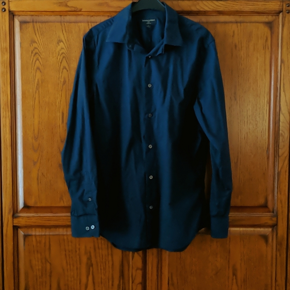 Men's Dress Shirt - M